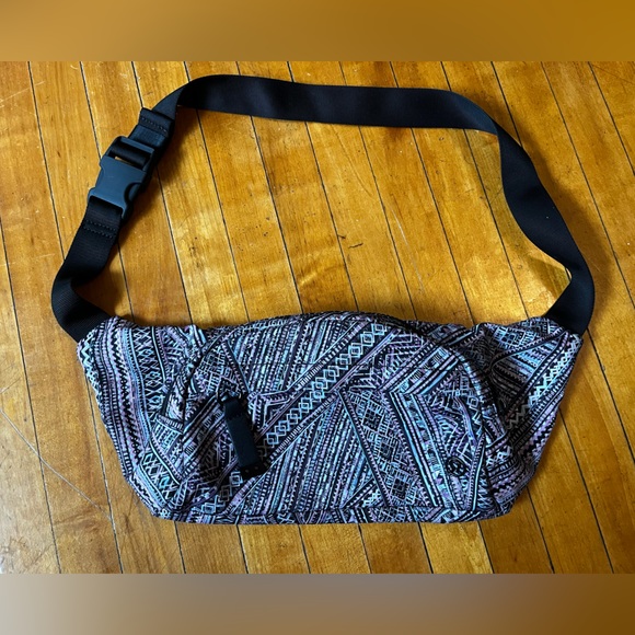 Lululemon | On The Beat Belt Bag *4.5L - Picture 7 of 13